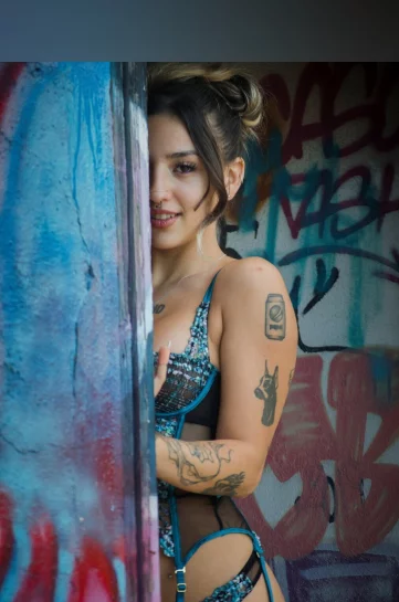 Photo of model @emylee01
