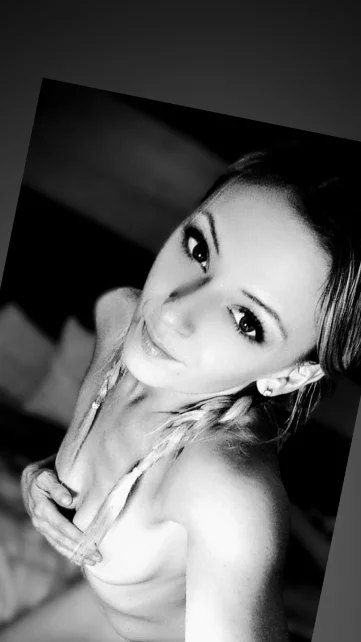 Photo of model @erikafoxxvip