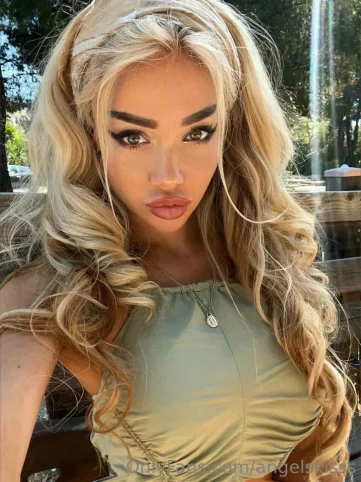 Photo of model @evakisses