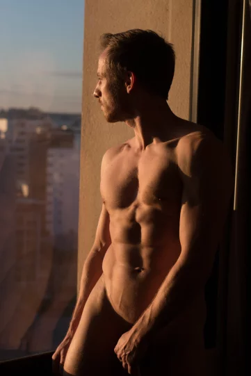 Photo of model @evanlukasfree