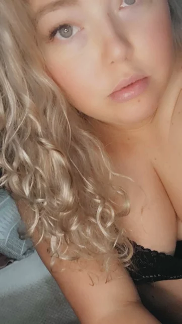Photo of model @evelynnnhofree