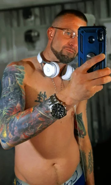 Photo of model @excitemike79