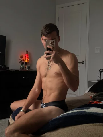 Photo of model @ezschmoney