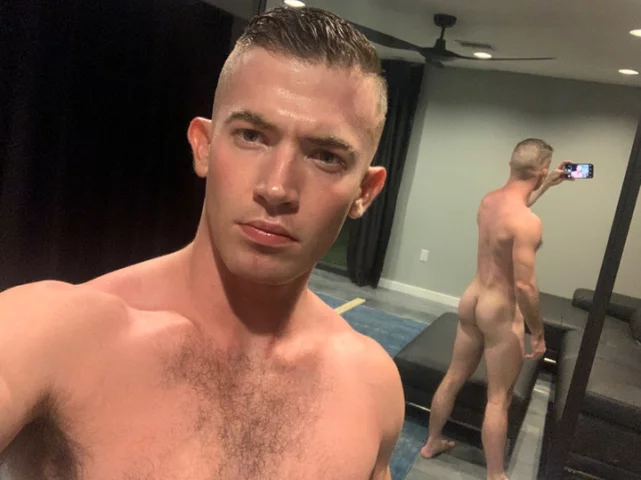 Photo of model @f4gsxxx