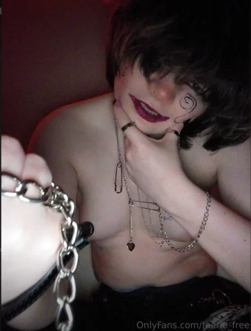 Photo of model @faerie_free