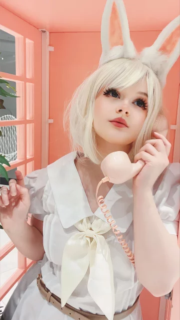 Photo of model @faeriemimi