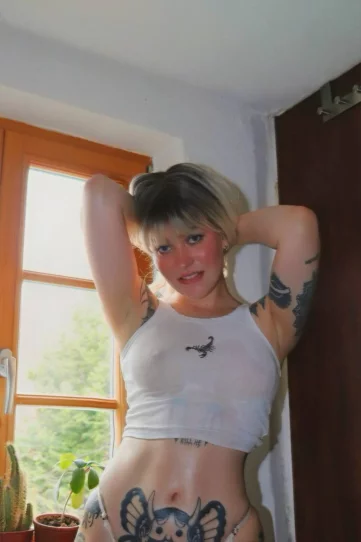 Photo of model @fairy_rubby7