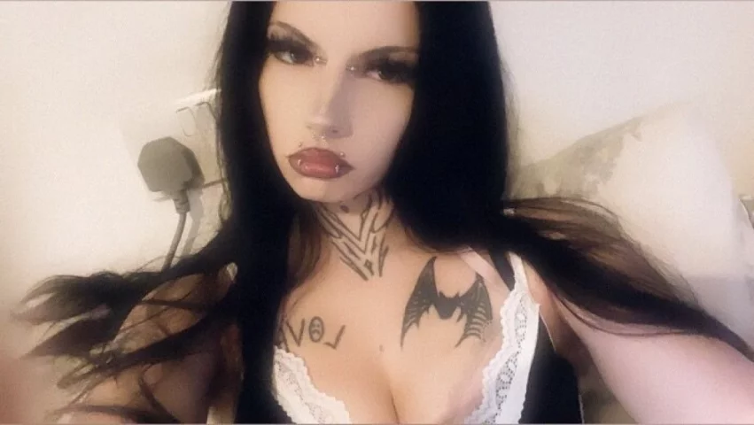 Photo of model @fairyc0r3x