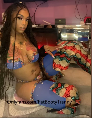 Photo of model @fatbootytranny