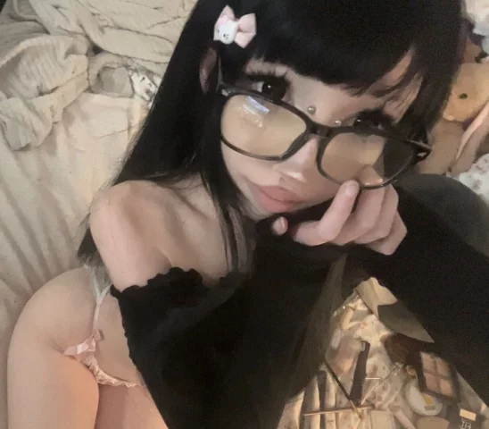 Photo of model @fawnirl