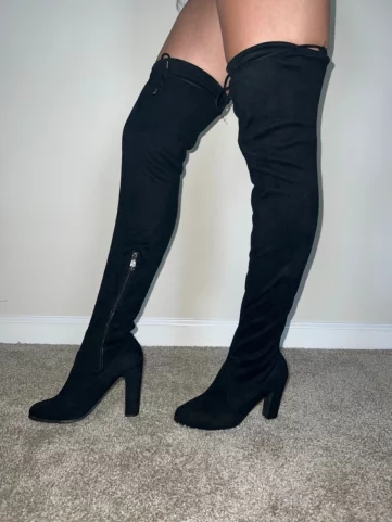 Photo of model @feetbytootsiefree