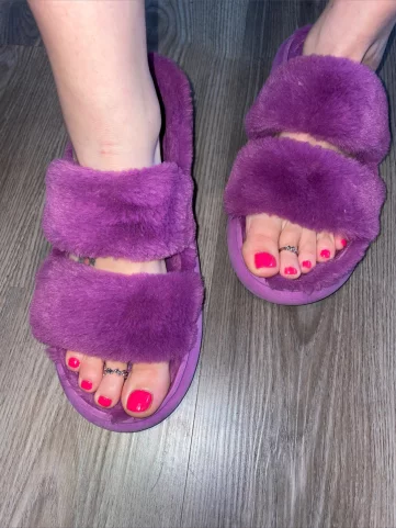 Photo of model @feetfreakgalore