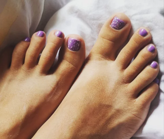 Photo of model @feetlauralove