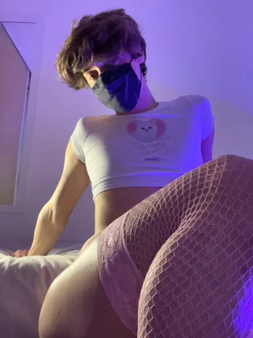 Photo of model @femboyxxx