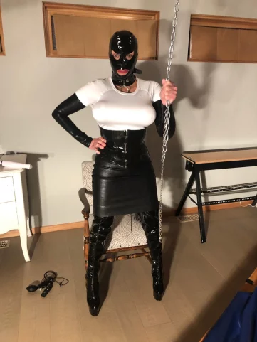 Photo of model @fetqueen50