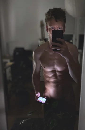 Photo of model @fitboyhb