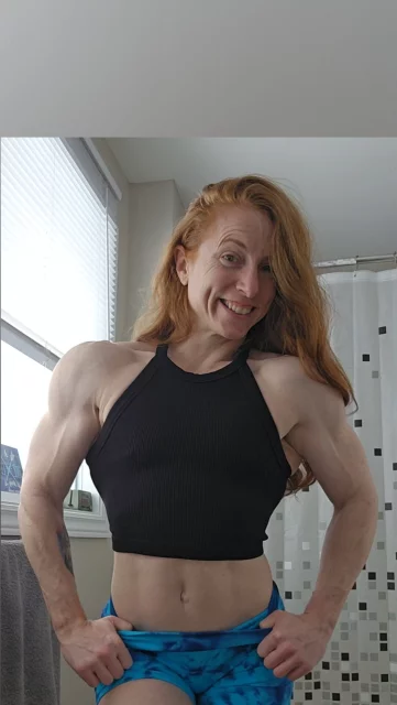 Photo of model @fitlittleredheadfree