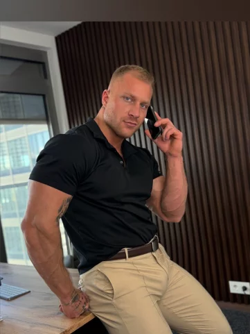 Photo of model @flex_dom
