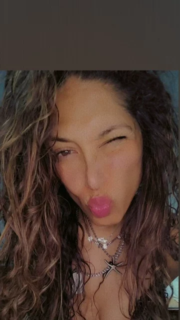 Photo of model @flordecereza1103