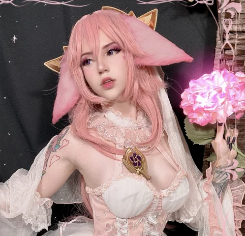 Photo of model @foxynyaxx