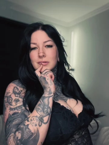Photo of model @freecyndiefox