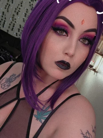 Photo of model @freeharleymoon420