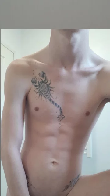 Photo of model @frenchgaytbmpics