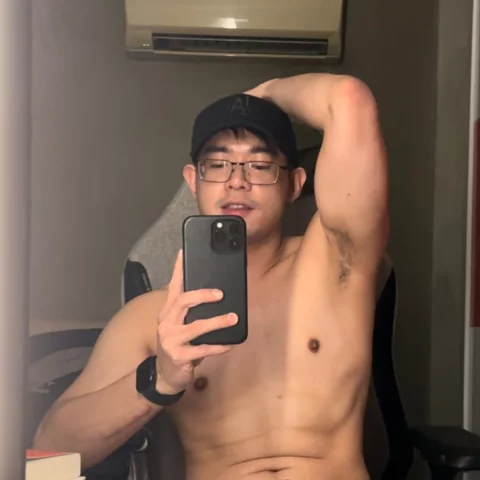 Photo of model @friendlyfun_sg