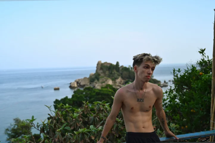 Photo of model @funsizedgay