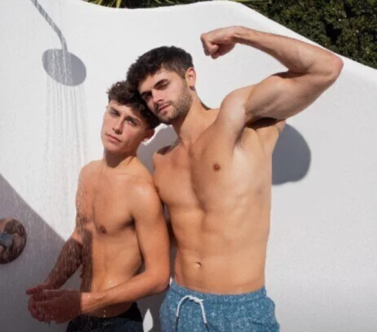 Photo of model @gaycouplecute