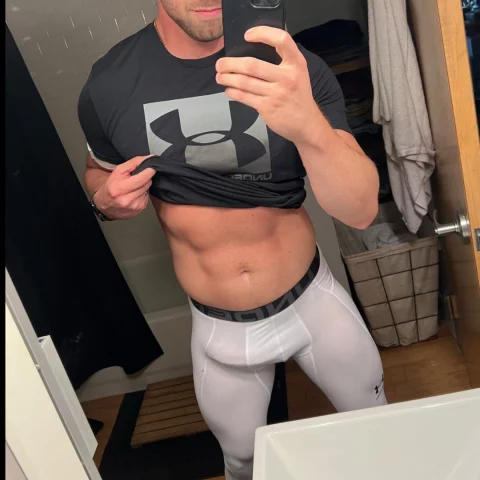 Photo of model @gearsweat