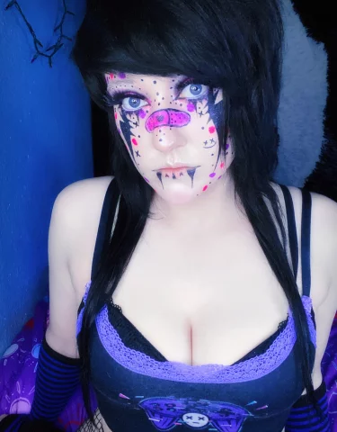 Photo of model @ghostpandaxxxd