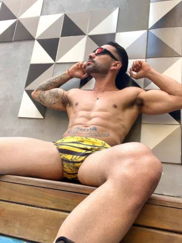 Photo of model @giovanemaximo
