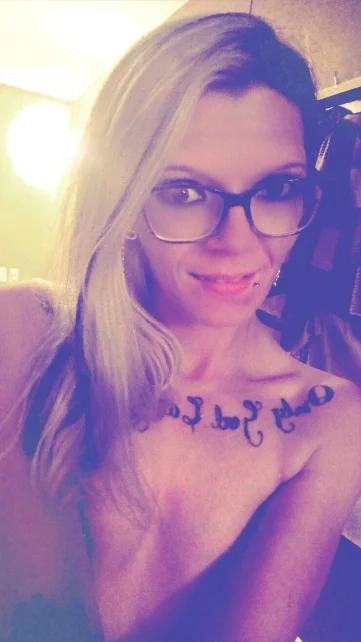 Photo of model @goddess_shelbyx