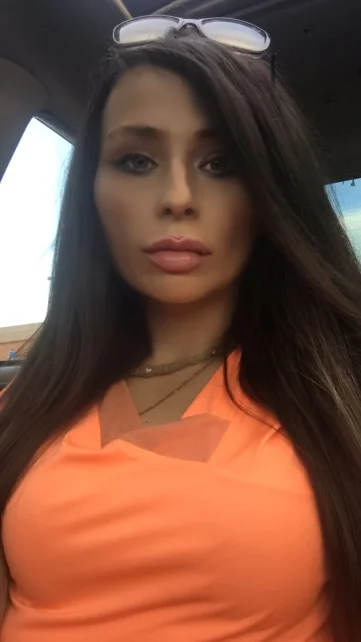 Photo of model @goddessjordan1