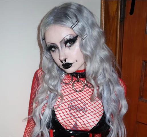 Photo of model @gothbabybrat