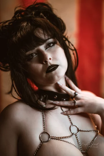 Photo of model @gothgf404