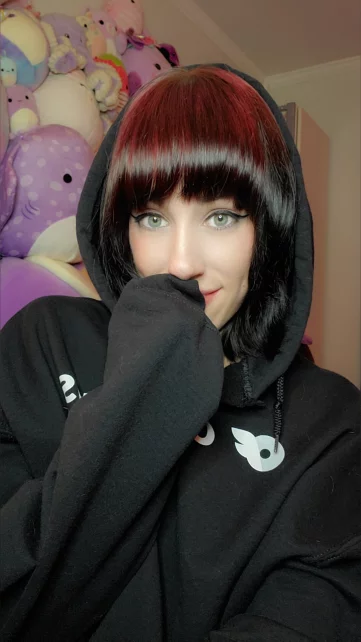 Photo of model @gothickkitten
