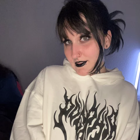 Photo of model @gothkittygirlfriend