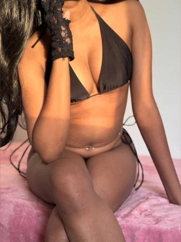 Photo of model @governessofdesire