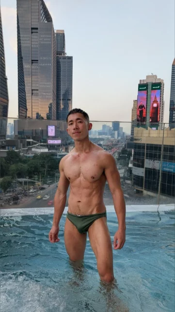 Photo of model @h0rnylondonlads
