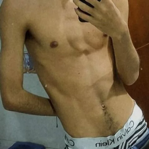 Photo of model @hairy_boyy