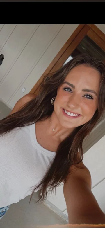 Photo of model @haleydani3