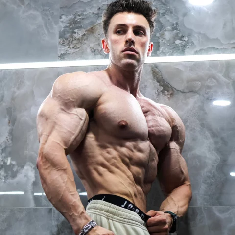 Photo of model @hardbrand