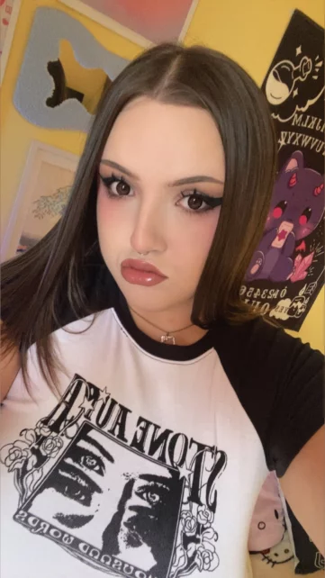 Photo of model @hellkiitty