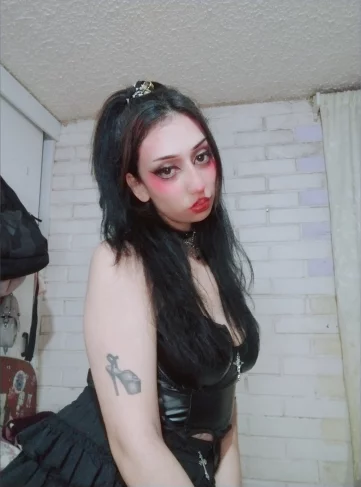 Photo of model @hentaigirlfree
