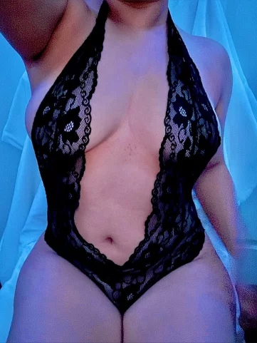 Photo of model @hidden_desirex