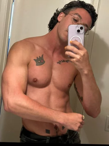 Photo of model @hisboysaturday