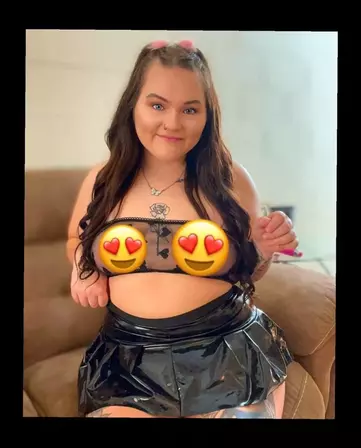 Photo of model @honey.love100