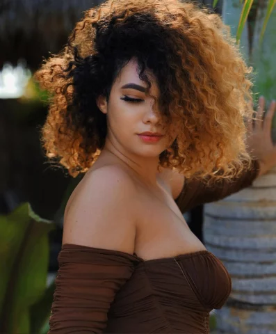Photo of model @honeylaunch
